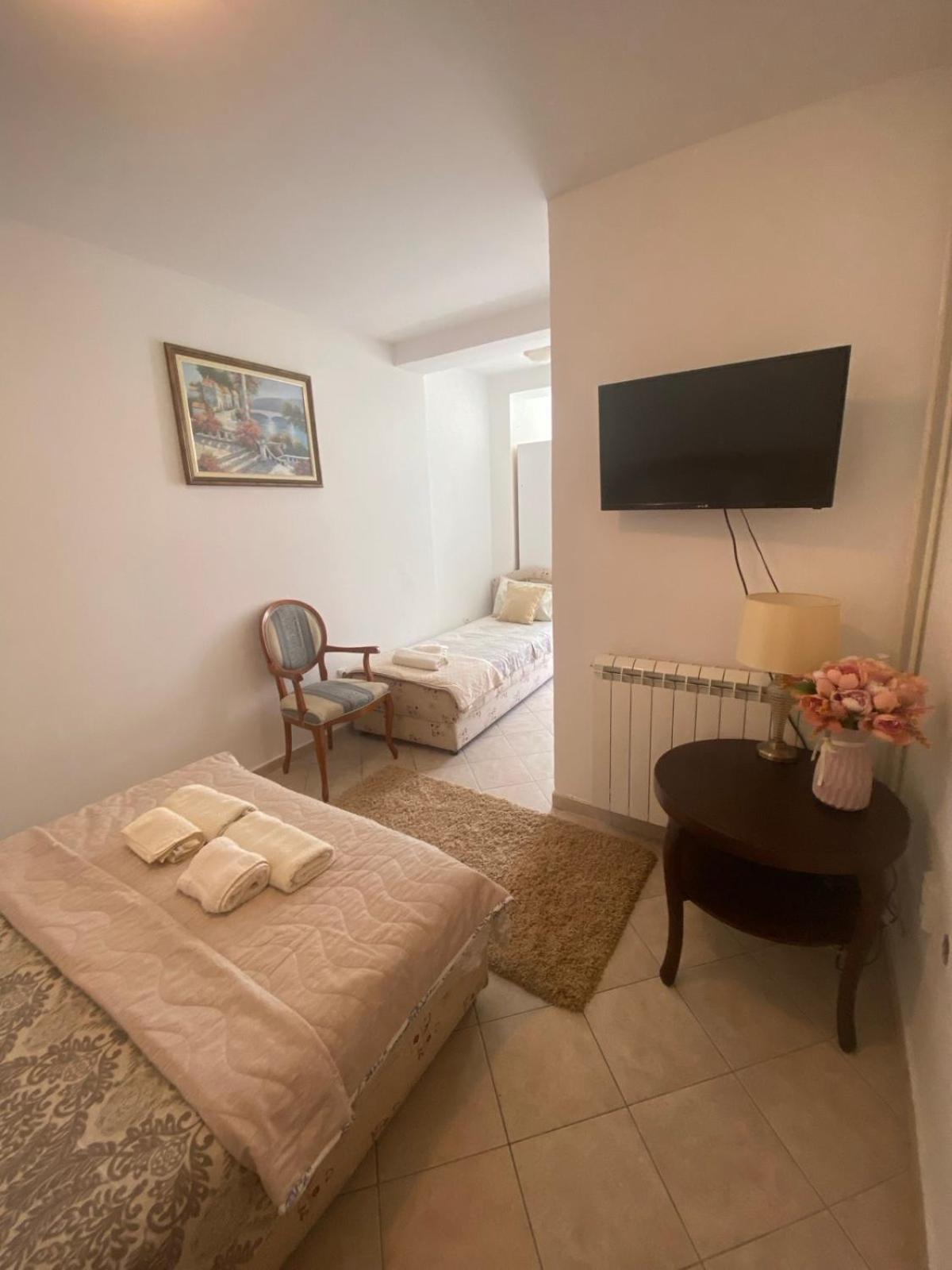Miomir Perazic Apartments Petrovac Zewnętrze zdjęcie