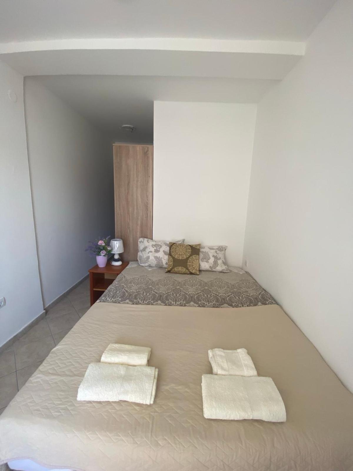Miomir Perazic Apartments Petrovac Zewnętrze zdjęcie